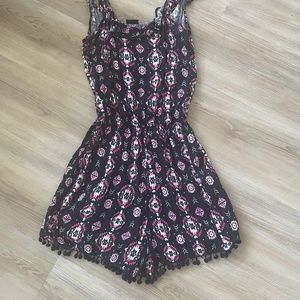 Cute black and pink romper with tassles - Small